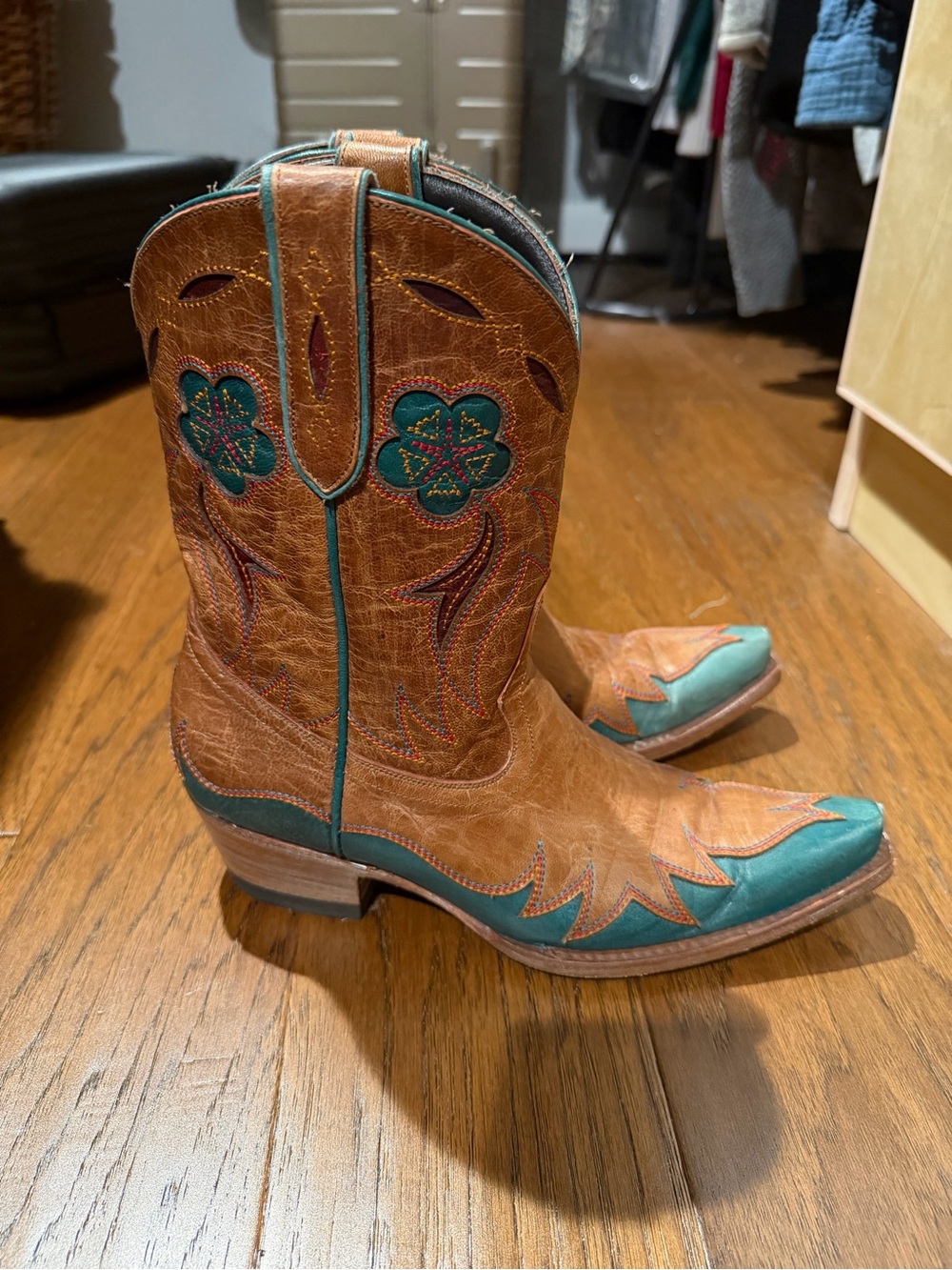 Allens Boots Flower size 7